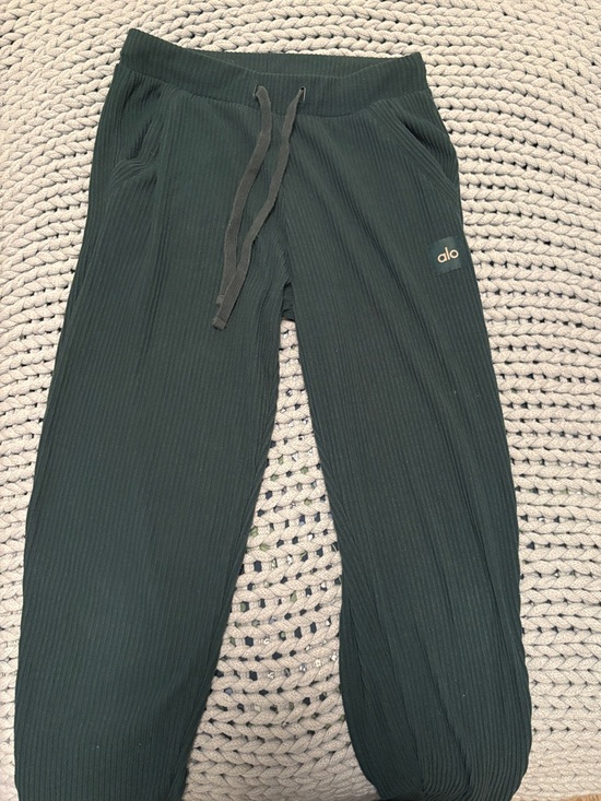 ALO Yoga Pants - ALO Yoga Dark Green Ribbed Joggers